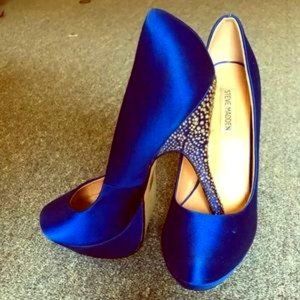 Steve Madden Blue crystal heels